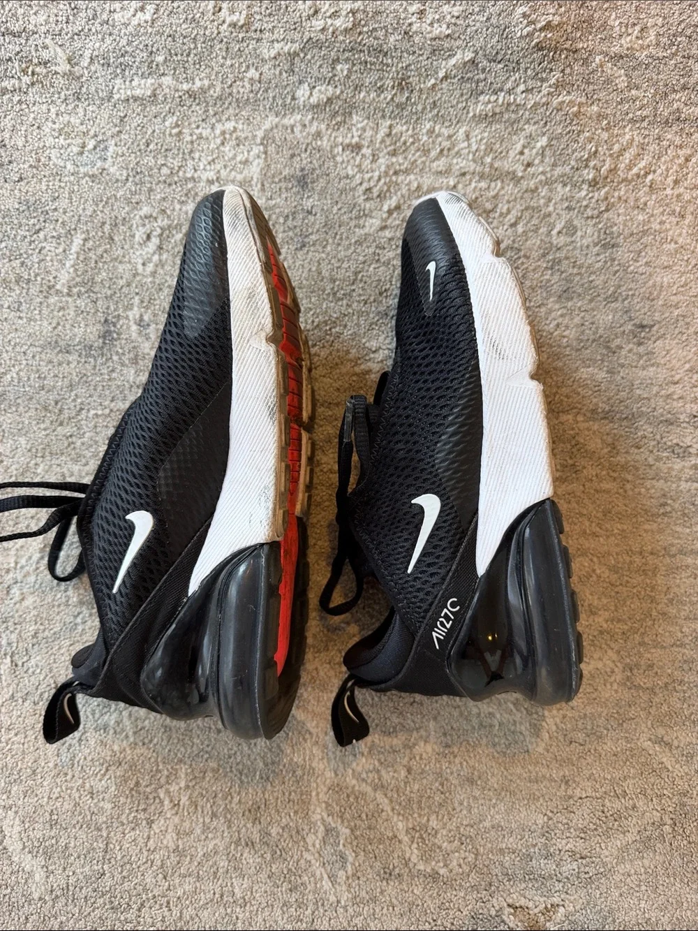 Nike Black & White Air Max 270 Style Sneakers kids sz 3Y